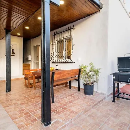 Nyaraló Louis House *