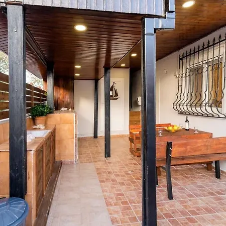 Louis House Holiday home *