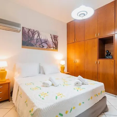 Louis House Nyaraló