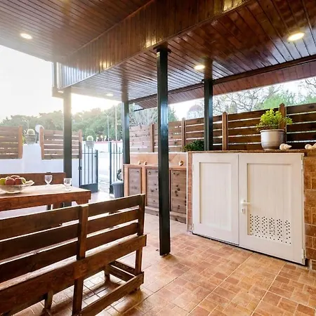 Louis House * Rhodes City