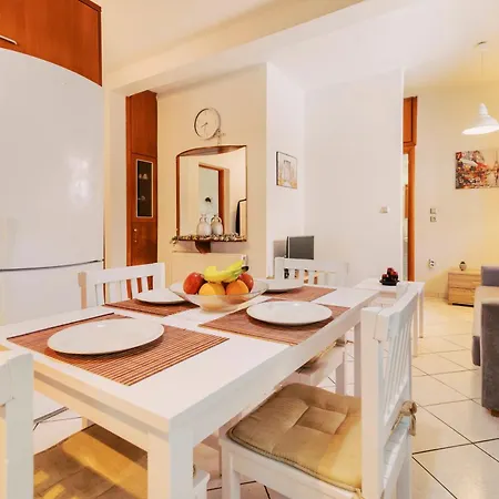 Louis House Nyaraló Rhodes City