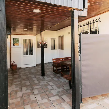 Louis House 펜션 Rhodes City