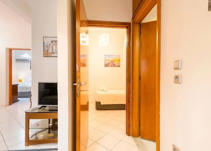 Louis House Nyaraló